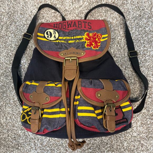 Harry Potter / Warner Bros. Handbags - Harry Potter Hogwarts Alumni Gryffindor Backpack 9 3/4 Varsity 2018